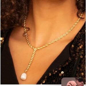Elegant Gold Necklace with Pearl Pendant